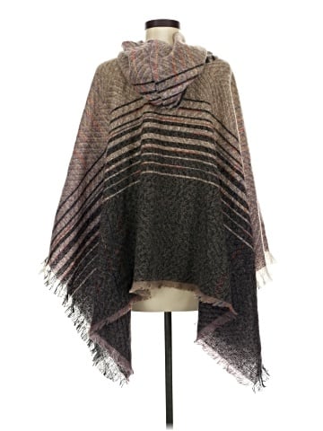 Coco + Carmen Poncho (view 2)