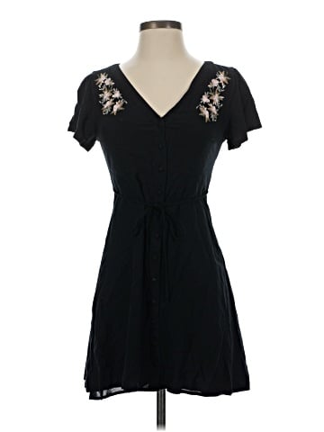 Abercrombie & Fitch Casual Dress (view 1)