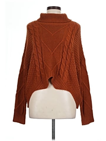 Beyove Turtleneck Sweater (view 1)