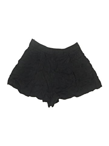 Izzue Shorts (view 2)