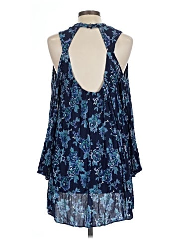 Angie Sleeveless Blouse (view 2)