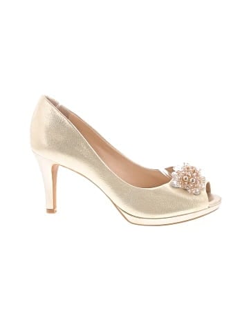 Alex Marie Heels (view 1)