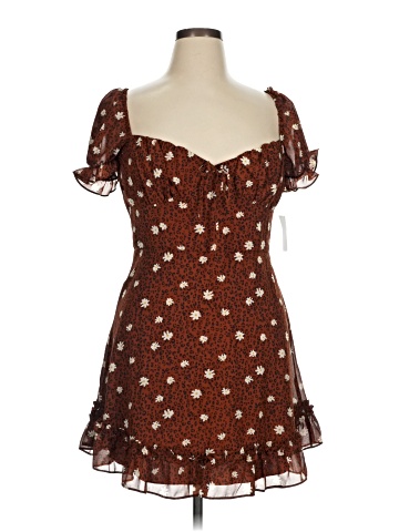 B. Smart Short Sleeve Top (view 1)