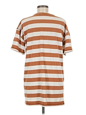 Urban Outfitters Short Sleeve T-Shirt (view 2)