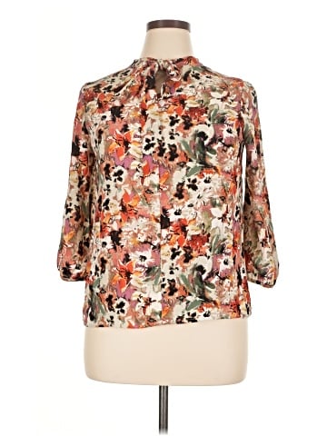 Le Lis 3/4 Sleeve Blouse (view 1)