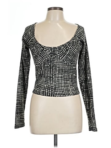 Urban Outfitters Long Sleeve T-Shirt (view 1)