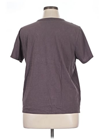 Old Navy Short Sleeve T-Shirt (view 2)