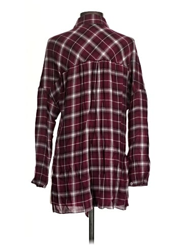 En Creme Long Sleeve Button-Down Shirt (view 2)
