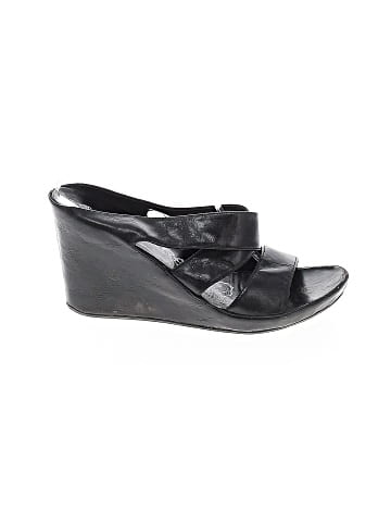 Unlisted Wedges (view 1)