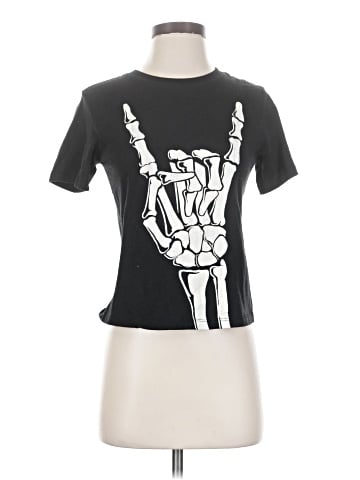 Zoe+Liv Short Sleeve T-Shirt (view 1)