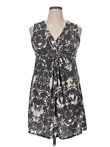 Daisy Fuentes Casual Dress (view 1)