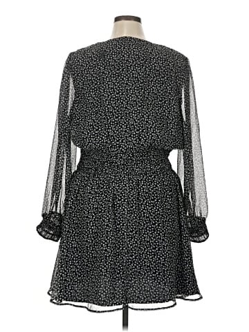 Old Navy Casual Dress (view 2)