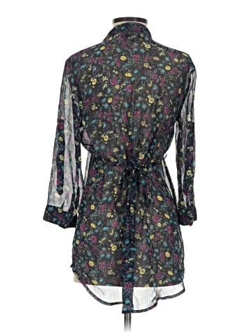 Weavers 3/4 Sleeve Blouse (view 2)