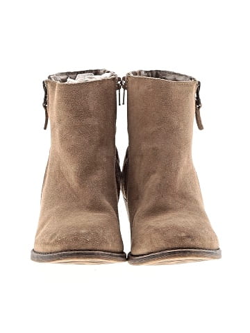 White Mountain Ankle Boots (view 2)