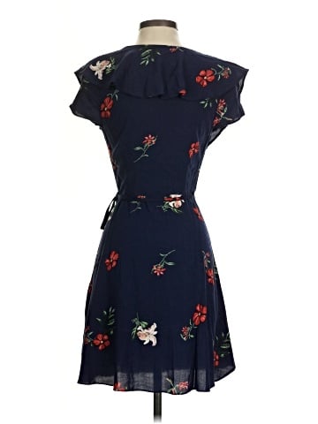 Saks Fifth Avenue Casual Dress (view 2)