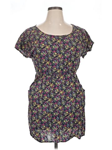 Xhilaration Casual Dress (view 1)