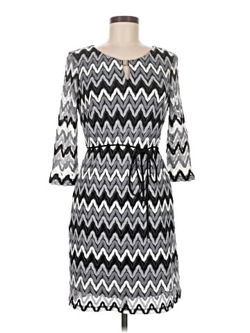 Sandra Darren Casual Dress (view 1)