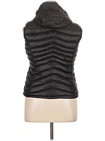B by Bernardo Vest (view 2)