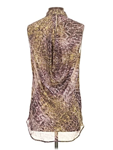 Jennifer Lopez Sleeveless Blouse (view 2)