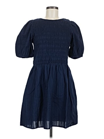 Old Navy Casual Dress (view 1)