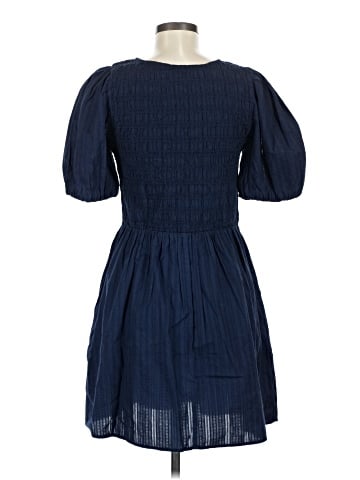 Old Navy Casual Dress (view 2)