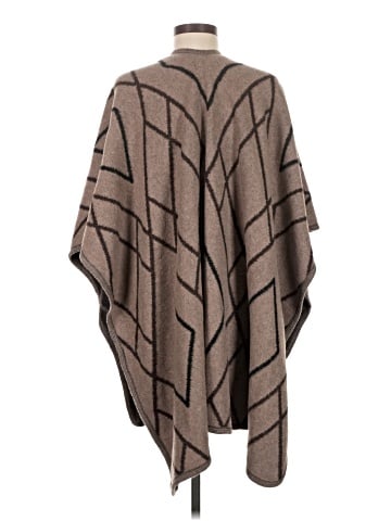 Do Everything in Love Poncho (view 2)