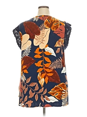 Cupio Sleeveless Blouse (view 2)