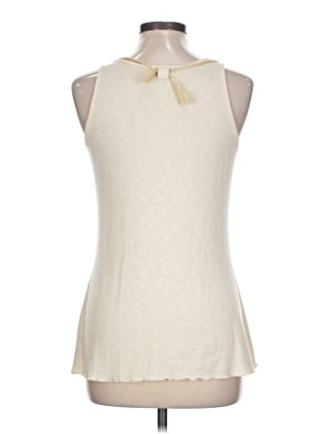 Cha Cha Vente Sleeveless Top (view 2)