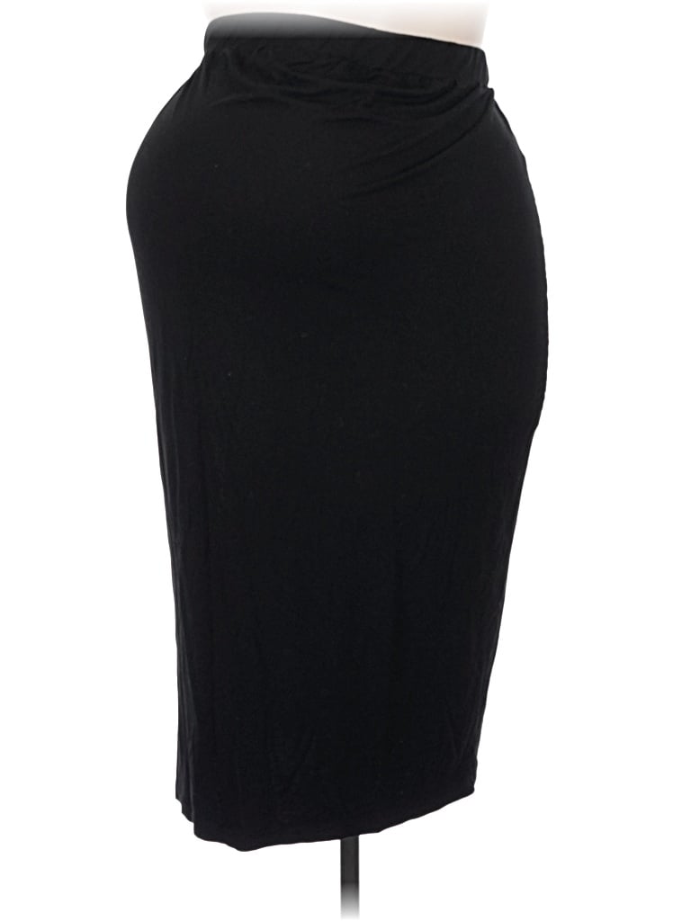 Pre-owned Ingrid & Isabel Casual Skirt In Black