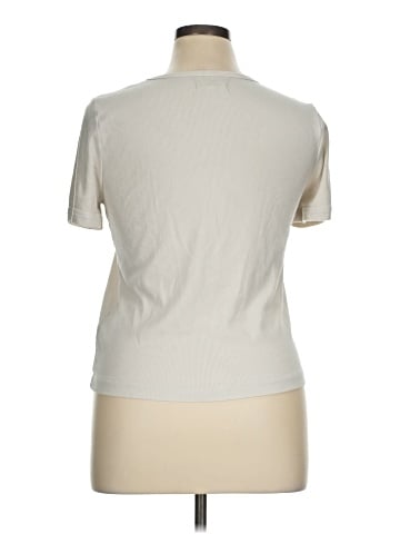 Rivet & Thread Short Sleeve T-Shirt (view 2)