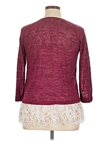 Red Camel 3/4 Sleeve Top (view 2)