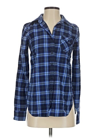 Delia's Long Sleeve Button-Down Shirt (view 1)