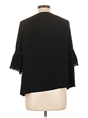 Old Navy 3/4 Sleeve T-Shirt (view 2)