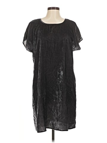 Chelsea & Theodore Casual Dress (view 1)