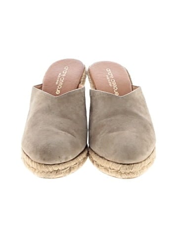 Andre Assous Flats (view 2)