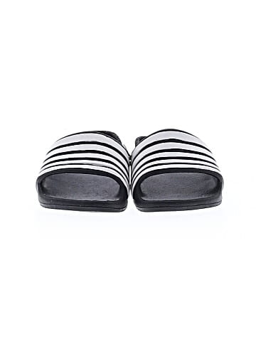 Wonder Nation Sandals (view 2)