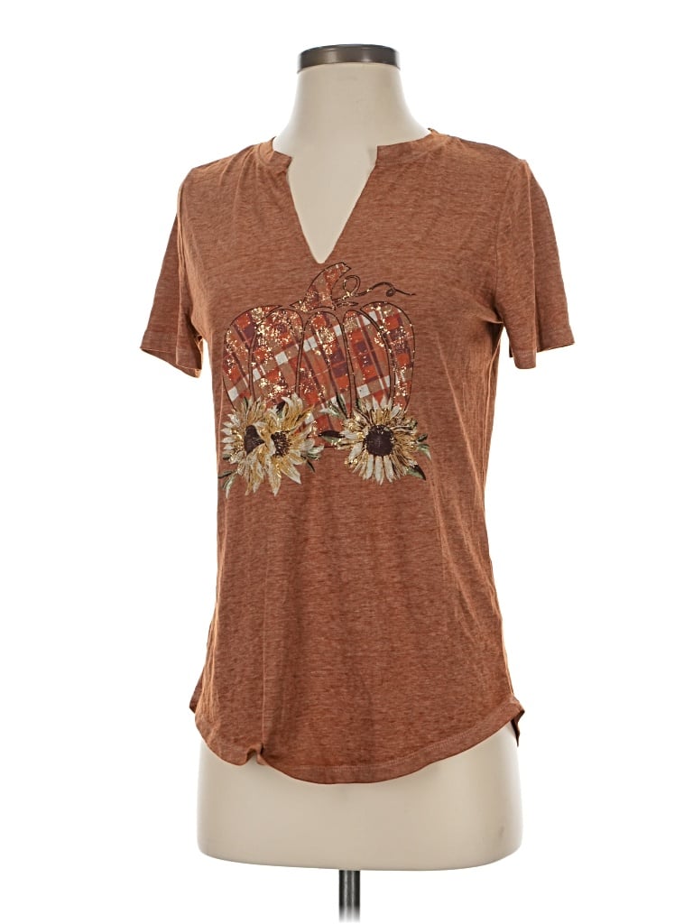 Pre-owned Maurices Short Sleeve T-shirt In Brown