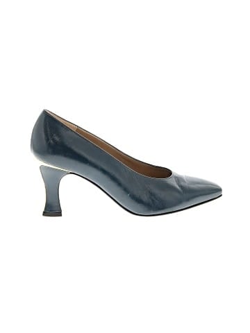 St. John Heels (view 1)