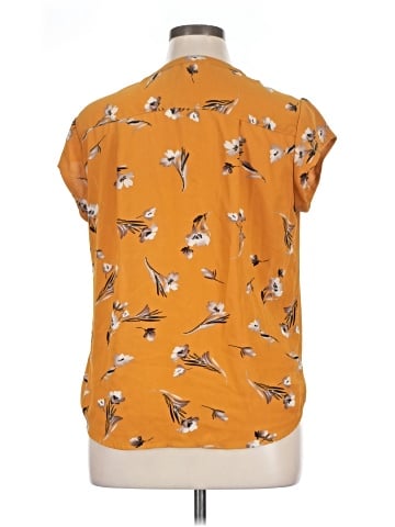 Fun2Fun Short Sleeve Blouse (view 2)