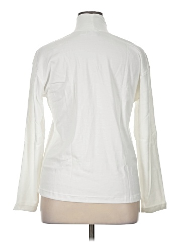 CW Long Sleeve Turtleneck (view 2)
