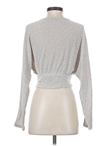 Urban Outfitters Long Sleeve T-Shirt (view 2)