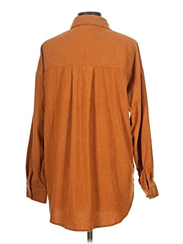 Betsey's Boutique Shop Long Sleeve Button-Down Shirt (view 2)