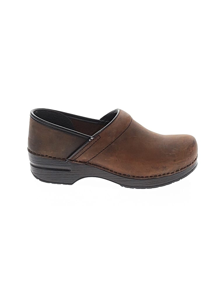 Pre-owned Dansko Mule/clog In Brown