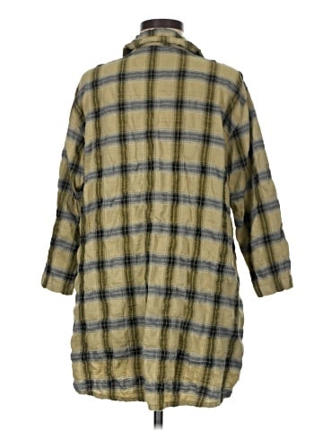 Cut Loose 3/4 Sleeve Button-Down Shirt (view 2)