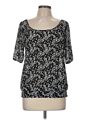 The Limited Short Sleeve Top (view 1)