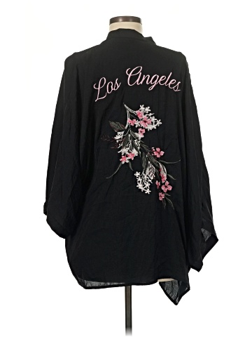 Kendall & Kylie Kimono (view 2)