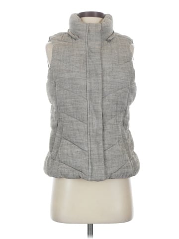 Gap Outlet Vest (view 1)