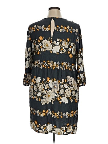 Old Navy Casual Dress (view 2)