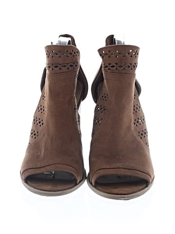 American Eagle Outfitters Sandals (view 2)