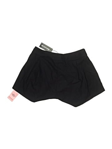 PrettyLittleThing Shorts (view 2)